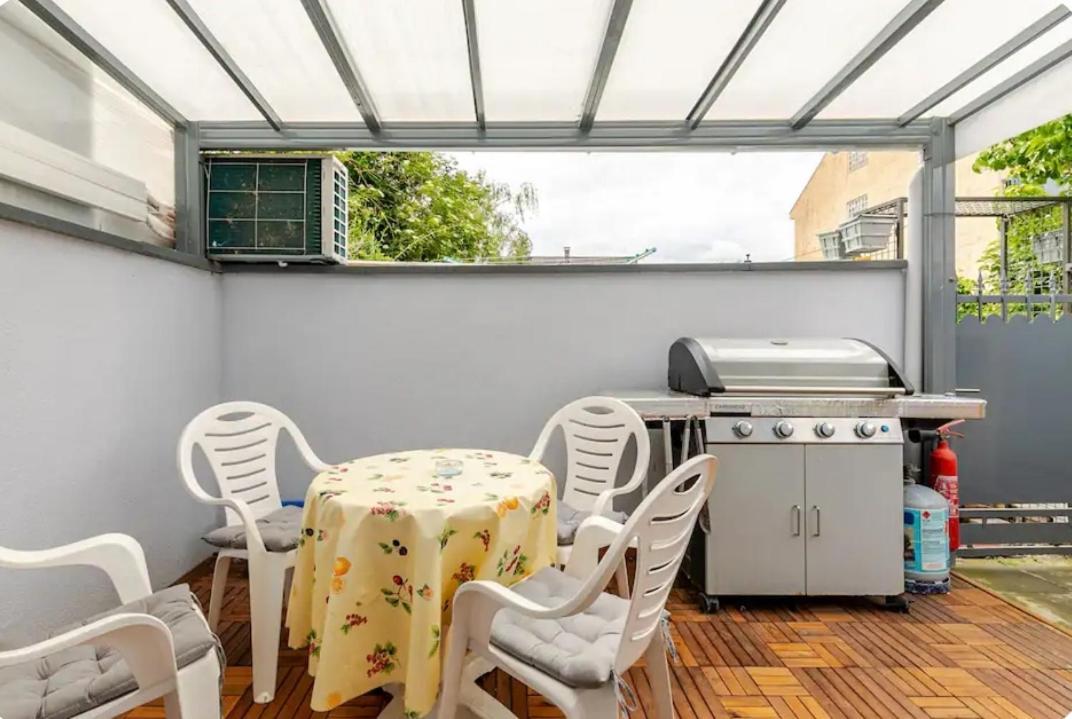 Maisonnette Avec Terrasse Strasbourg Exterior photo